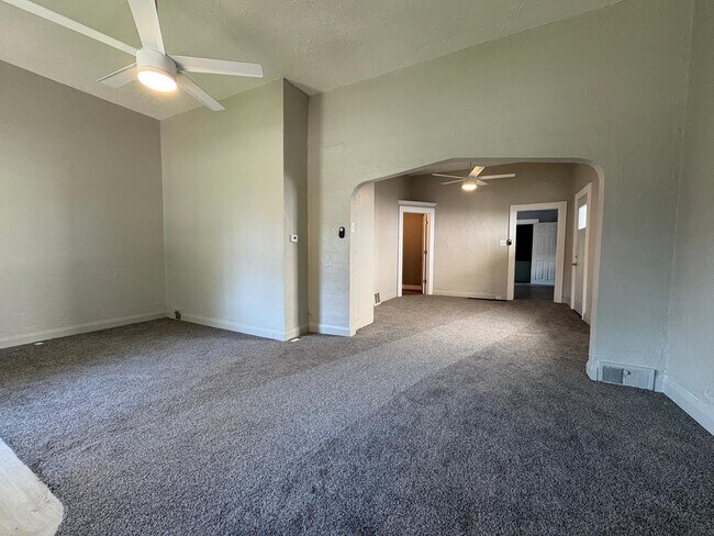 Foto del edificio - 930 Colburn St