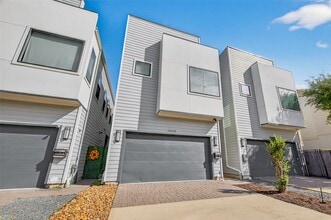 Building Photo - 4402 Schuler St