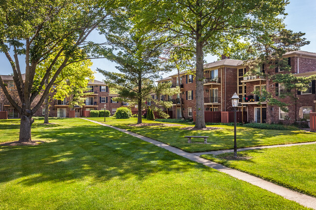 Building Photo - Brockton Apartments & Townhomes