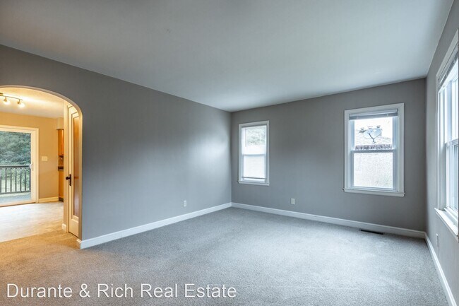 Building Photo - 2 br, 1 bath House - 3528 22nd Ave