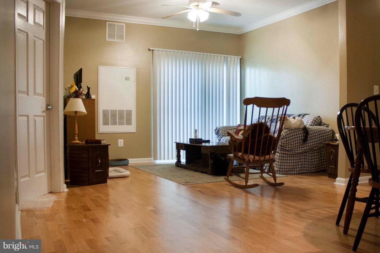 Foto principal - 11319 Aristotle Dr
