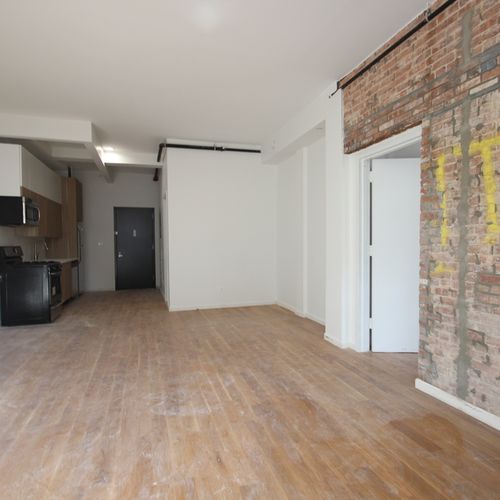 Building Photo - 618 Bushwick Ave