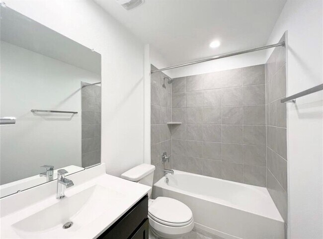 Building Photo - 29526 Paytons Park Ct
