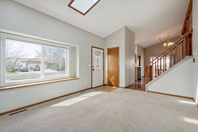 Building Photo - Fantastic Location with Detached Shop and ...