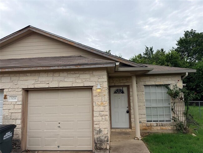 Building Photo - 508 Tablerock Cir