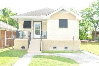 Building Photo - 1726 Horace St
