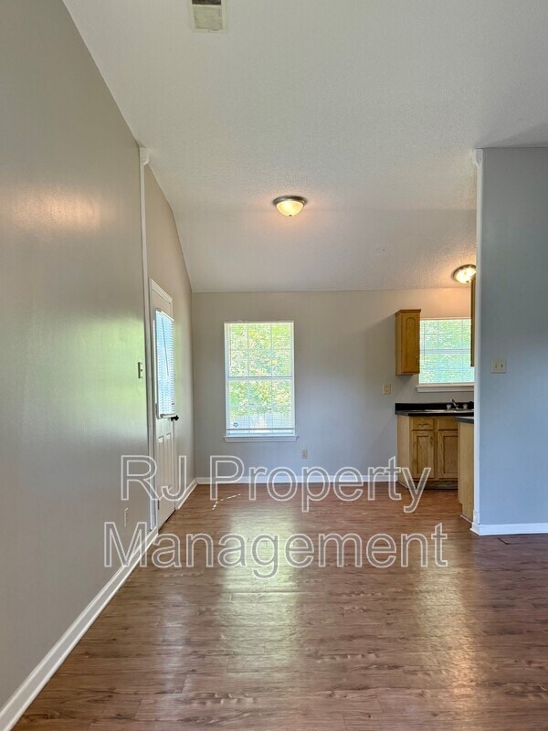 Foto del edificio - 4369 Pecan Creek Cir S