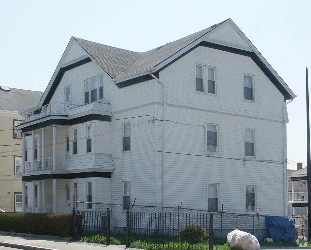 Primary Photo - 79 Thomas St