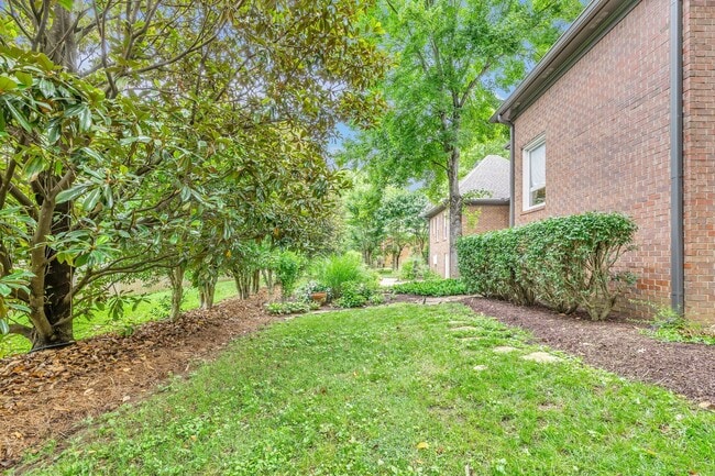 Building Photo - Downtown Franklin 4bdrm/4bath for rent!