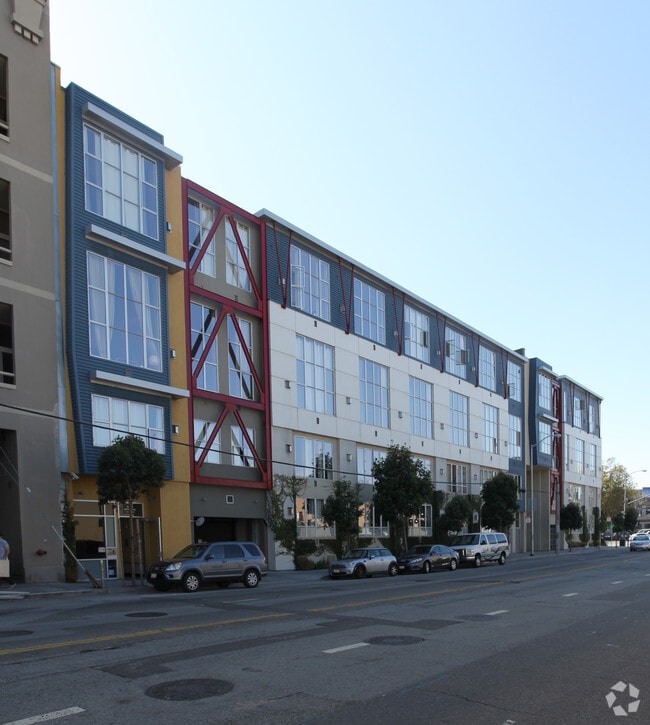 Building Photo - 683 Brannan St Loft Apartments