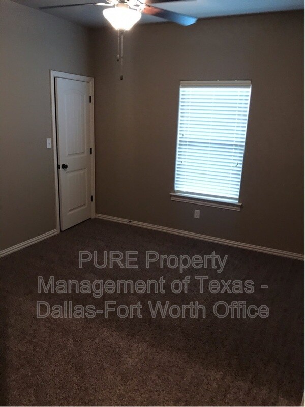 Foto del edificio - 3001 Enchanted Rd