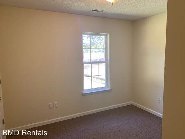 Building Photo - 3 br, 2 bath House - 286 Belcross Rd.