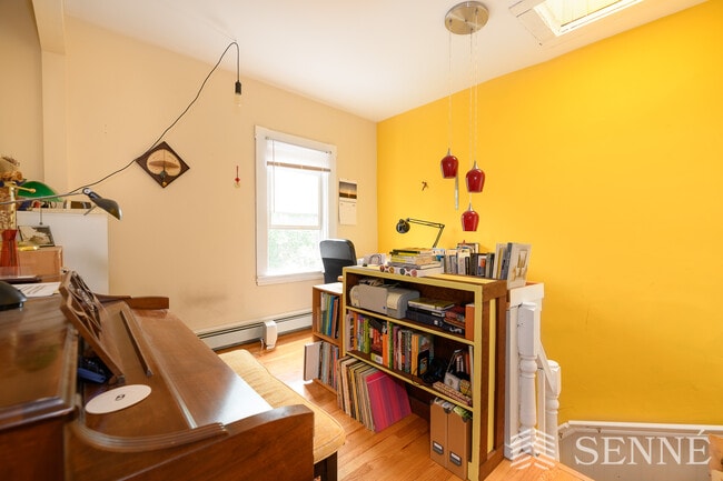 Building Photo - 39 Skehan St