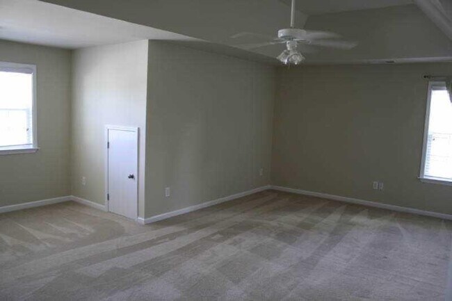 Foto del edificio - 252 Rutlidge Park Ln