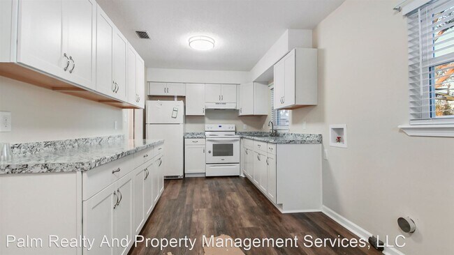 Building Photo - 3 br, 1 bath House - 1513 Maine Avenue