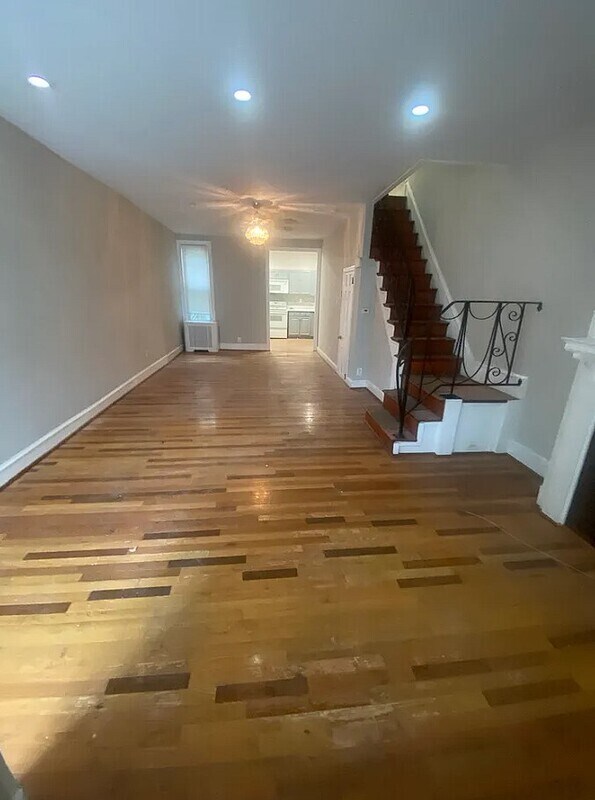 Foto del edificio - 1215 N Wilton St