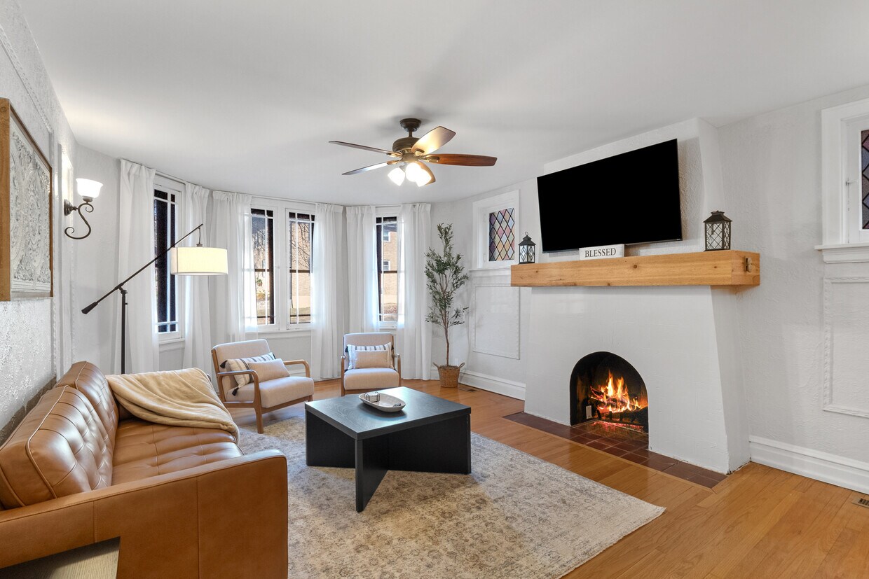 Foto principal - 326 S Hanley Rd