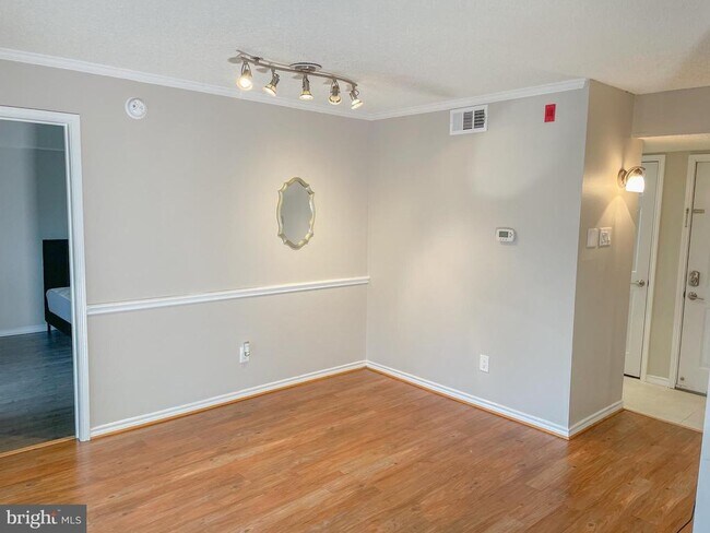 Foto del edificio - 1524 Lincoln Way