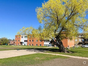Building Photo - Greystone Court