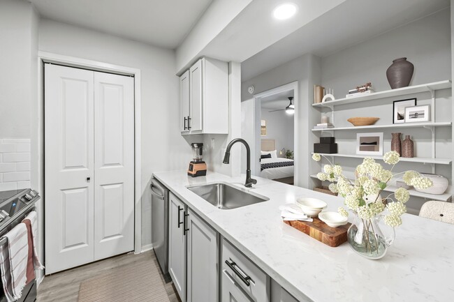 A2 Platinum Upgrade | 1 Bed / 1 Bath | 603 Sq Ft - Carmel at Deerfield