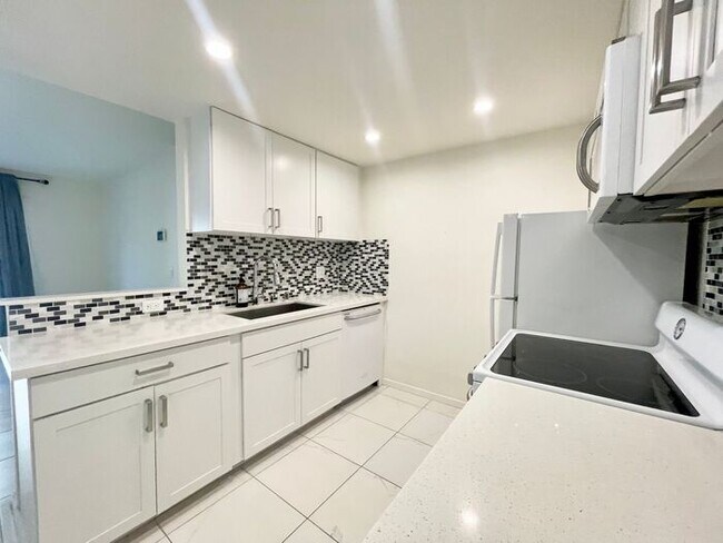 Foto del edificio - 1 Bedroom / 1 Bath Condo in Mission Valley...