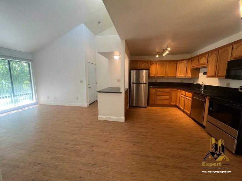Primary Photo - 3939 Madison Ave