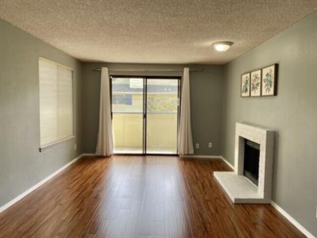 Foto del edificio - 12906 8th Ave W