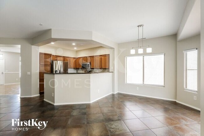 Building Photo - 5616 S 55th Ln