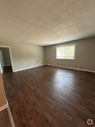 Building Photo - 2010 Emmett Dr