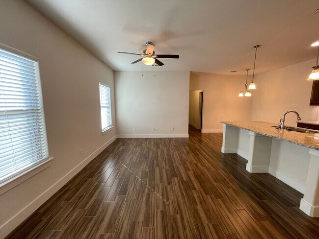 Foto del edificio - 8033-8035 Arbor