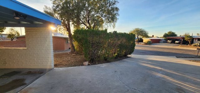Building Photo - 9350 E Anne Pl
