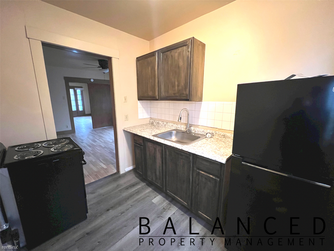 Foto del edificio - 1 br, 1 bath House - 9th Street Apartments...