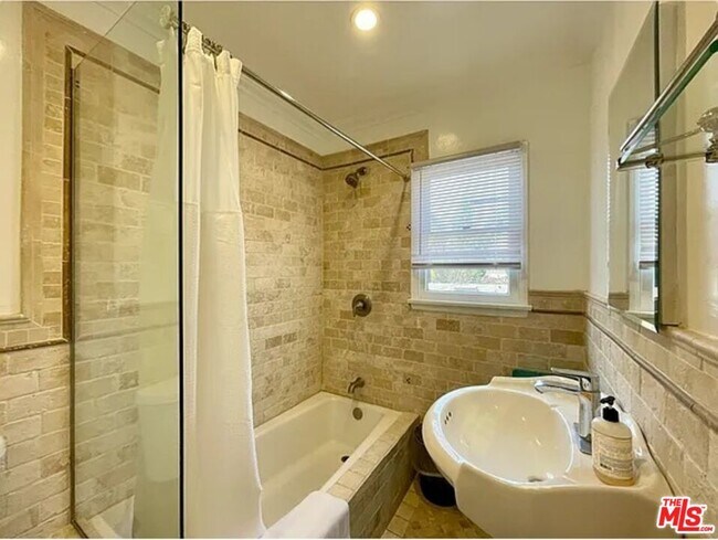 Foto del edificio - 816 17th St