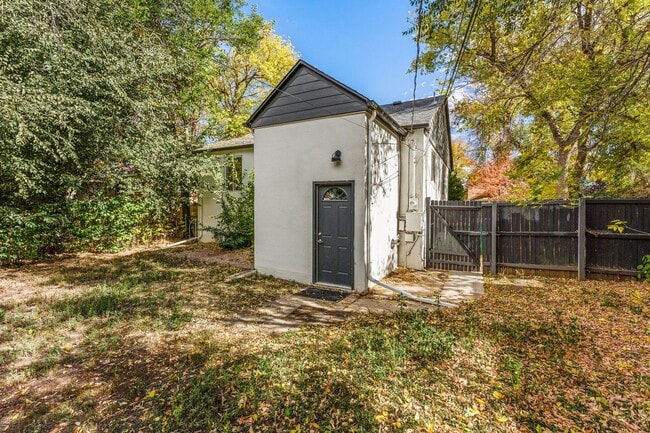 Photo - Lower Level Unit in Englewood! House