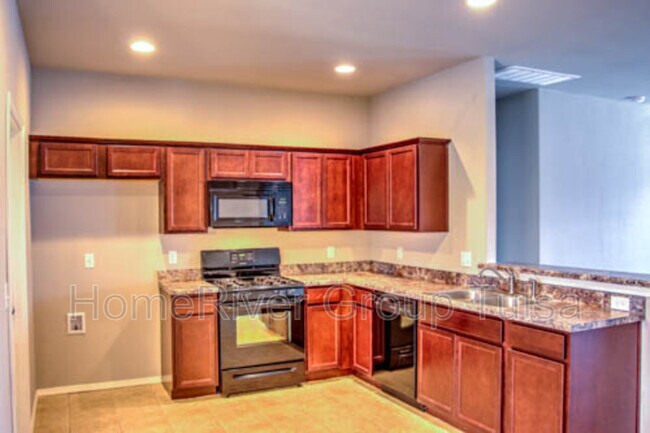 Foto del edificio - 5878 E 148th St S