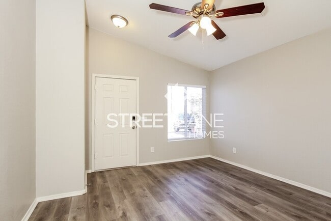 Building Photo - REDUCED-Now offering $1000 off first full ...
