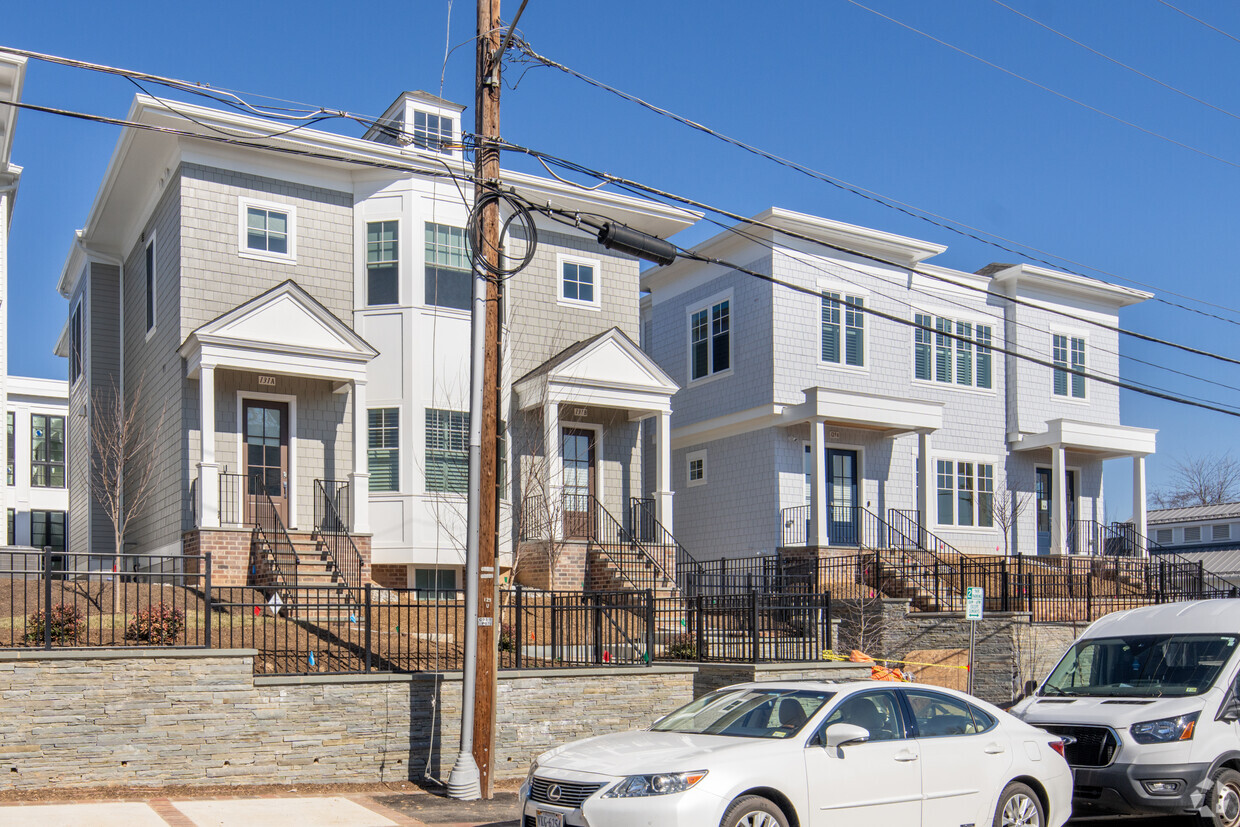 129 Park St NE - The Grove On Park