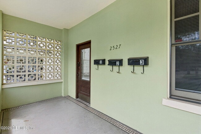 Building Photo - 2527 Forbes St