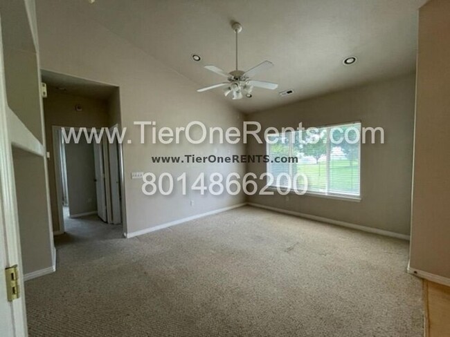 Building Photo - This property offers a NO DEPOSIT option a...