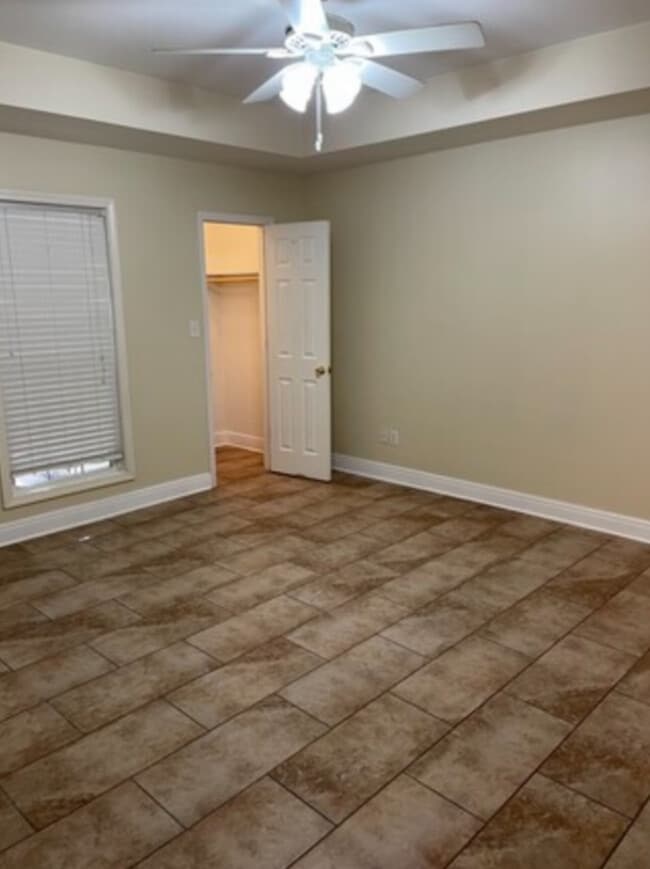 Building Photo - 105 Westchase Dr