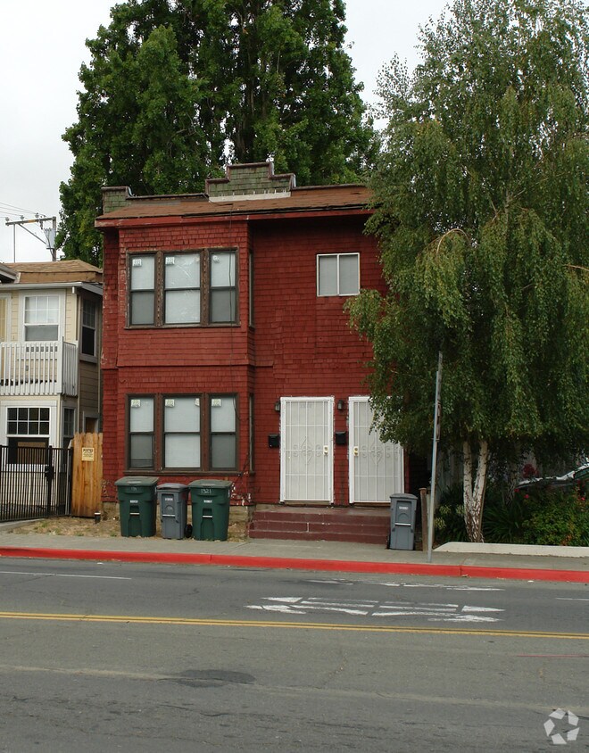 Building Photo - 1319-1321 Sacramento St