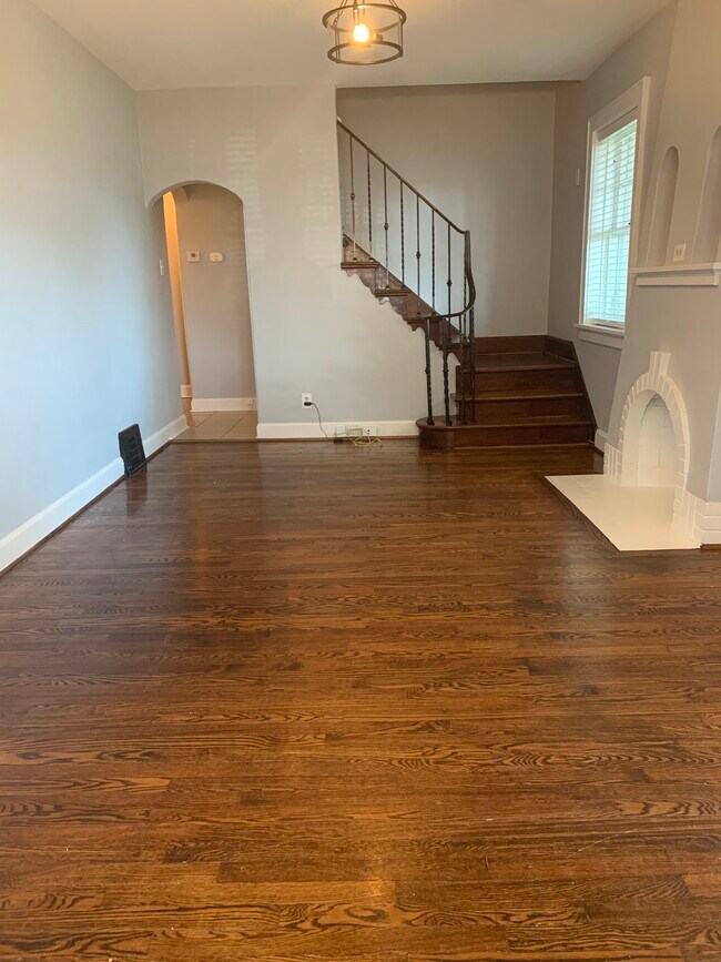 Living Room - 2629 Annalee Ave