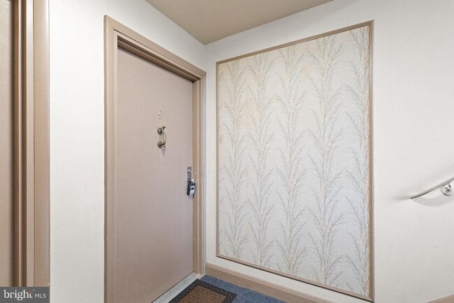 Building Photo - 206 Crocker Dr