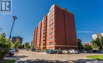 Building Photo - 95-895 Base Line Rd W
