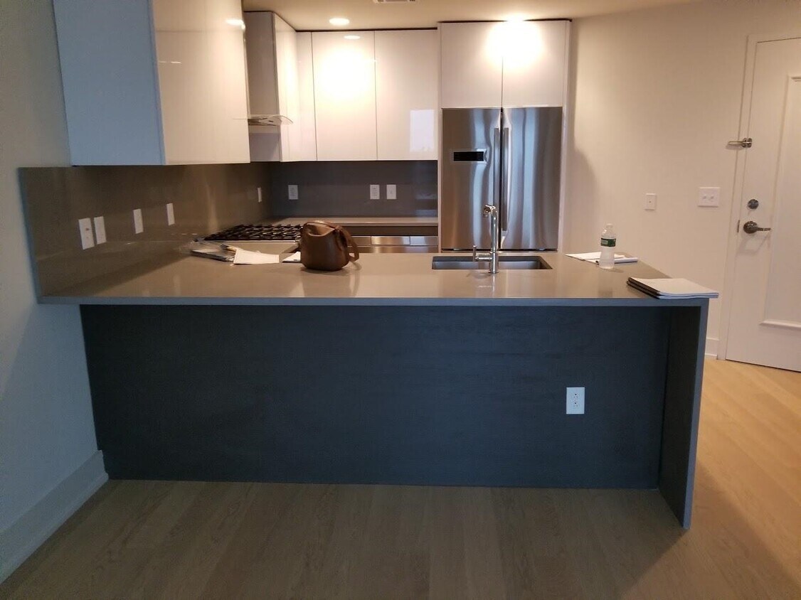 Foto principal - 201 Marin Blvd