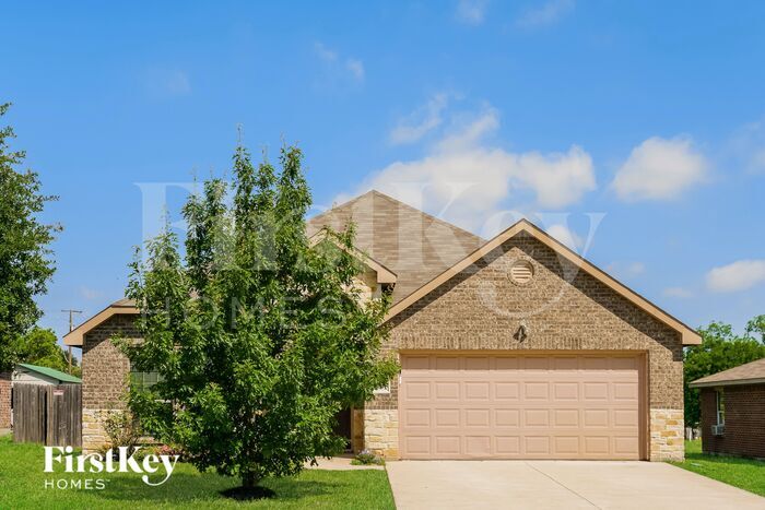 Foto principal - 803 Huddleston Ct