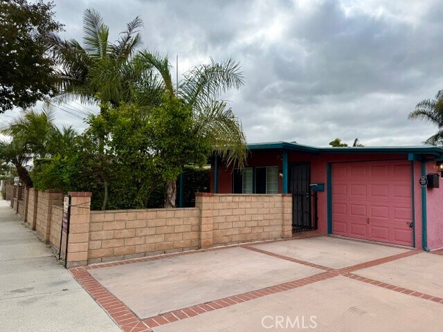 Foto del edificio - 4614 W 164th St