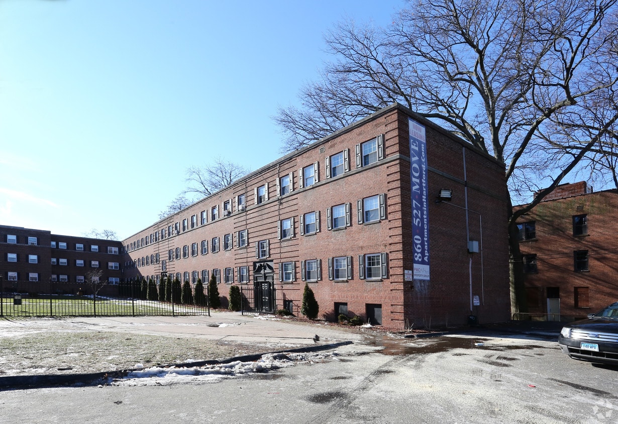 Building Photo - Hartford Gardens