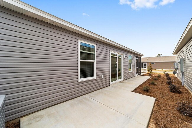 Building Photo - 2889 Bragg Ave