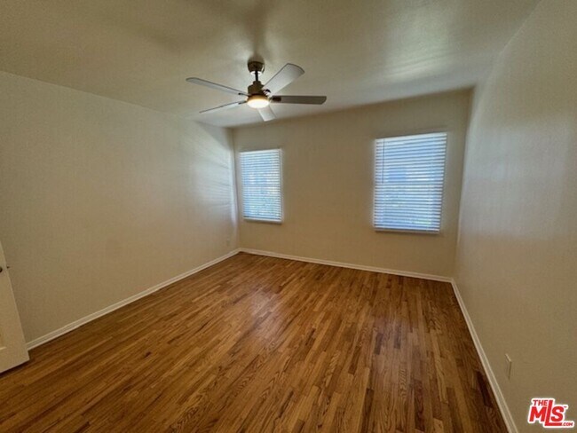 Foto del edificio - 2107 Oak St